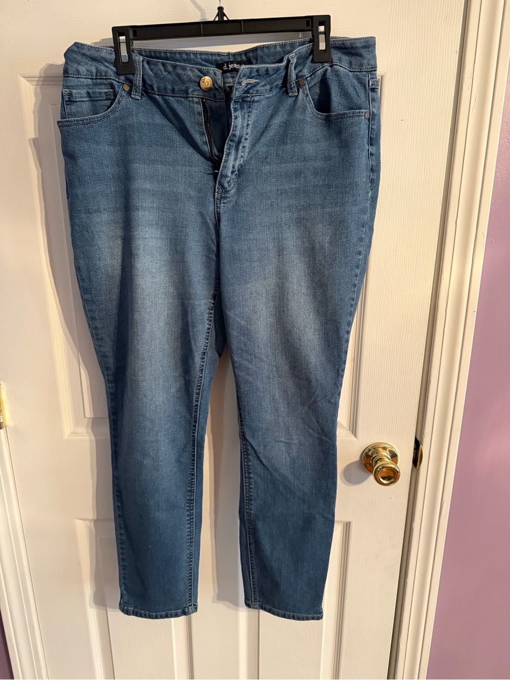 d. jeans Women's Mid Blue Ankle Crop Stretch Jeans